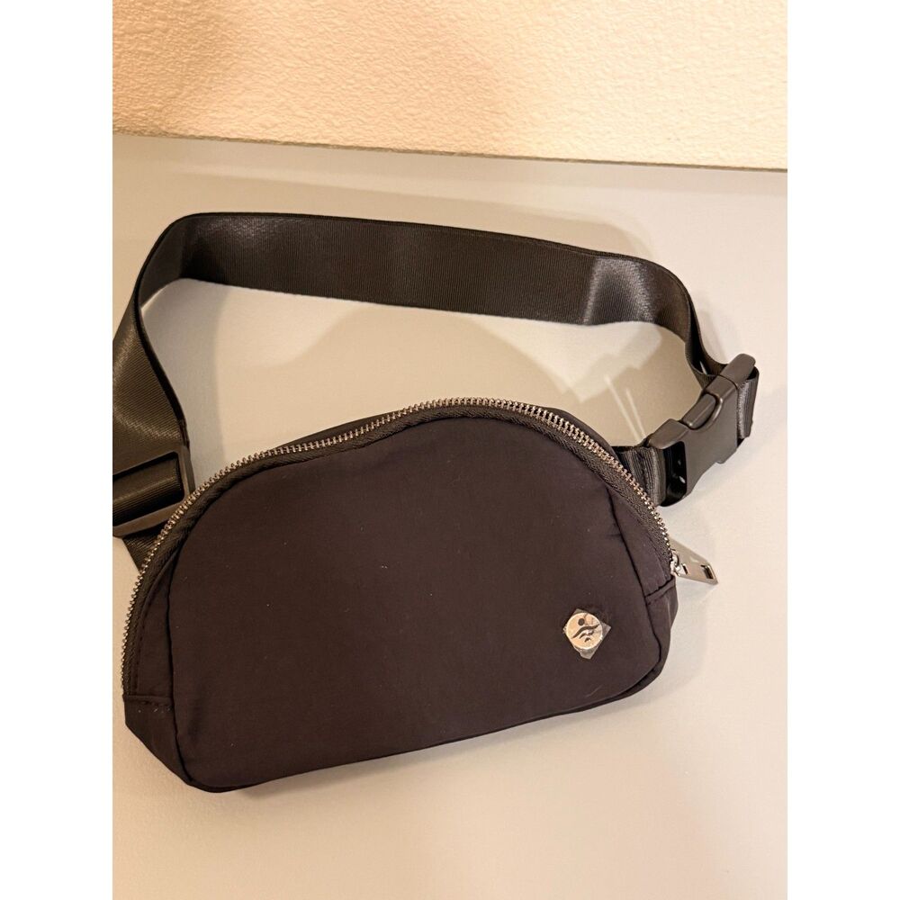 Black Belt Bag Waist Pack Crossbody Sling Adjustable Strap Multi Pocket